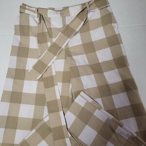 New York & Company Women's Tan and White Plaid Dressy Pants, Waist Tie    Med.